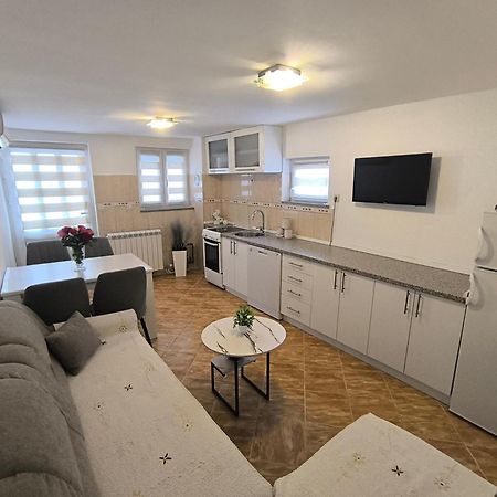 טרביניה Apartman Vukalovic מראה חיצוני תמונה